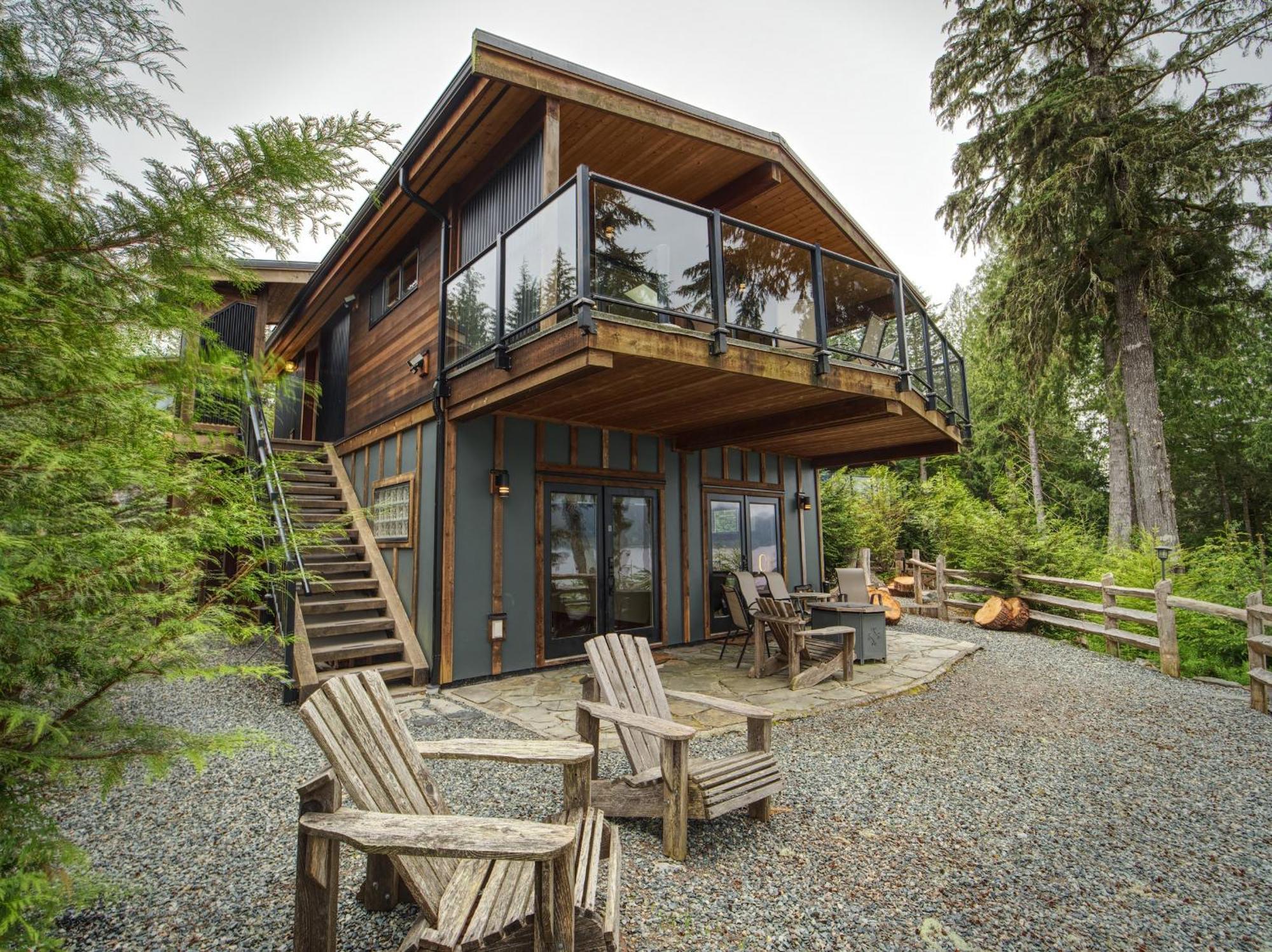 Handsome Dan's Port Renfrew Eksteriør billede